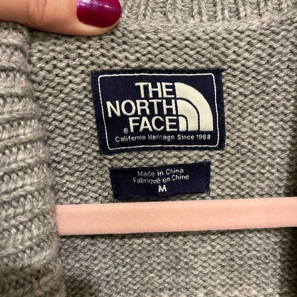 North face cardigan button cardigan sweater with gray and white design. … - Picture 3 of 6
